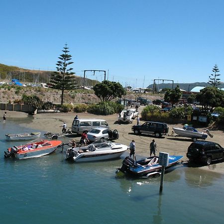 Aaa Mana Motel Porirua Exteriör bild