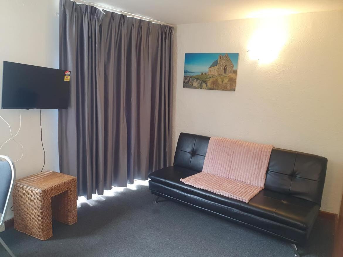 Aaa Mana Motel Porirua Exteriör bild
